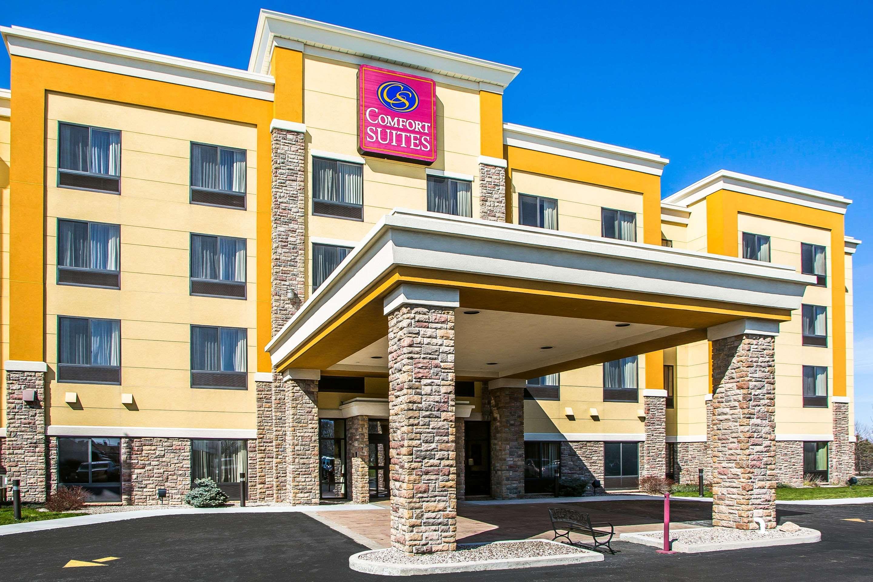 Comfort Suites Ошкош Екстериор снимка